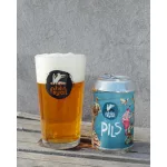 Pils világos lager kitöltve pohárban – Fehér Nyúl
